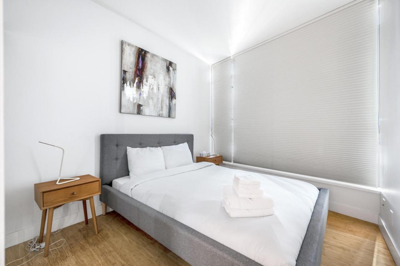 Bright 2 Bedroom Condo Downtown With Free Parking Vancouver Exterior foto